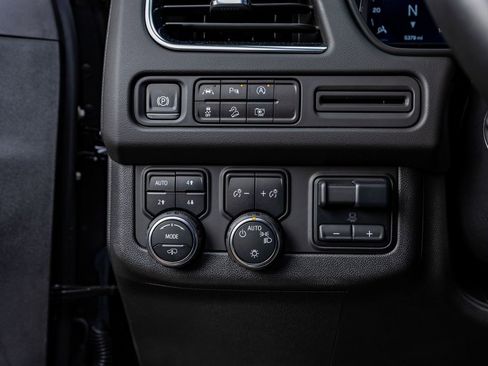 Used 2024 Chevrolet Tahoe Z71 w/ Z71 Off-Road Package image 22