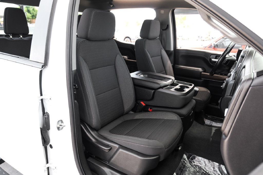 Used 2021 Chevrolet Silverado 1500 RST AWD/4WD image 35