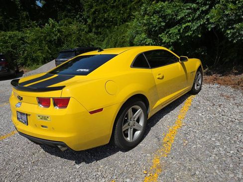 Used 2011 Chevrolet Camaro LT RWD image 4