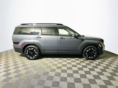 Used 2025 Hyundai Santa Fe SEL FWD image 9