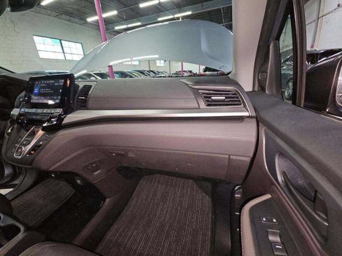 Used 2024 Honda Odyssey EX-L image 16