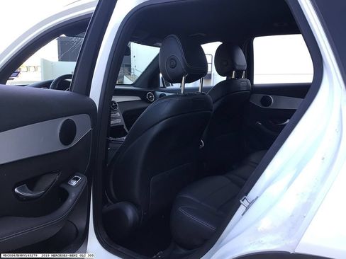 Used 2019 Mercedes-Benz GLC 300 image 9