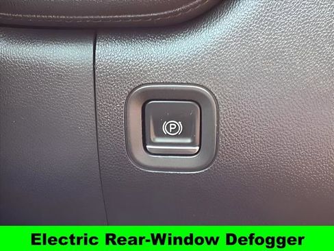 Used 2021 GMC Sierra 1500 SLT image 15