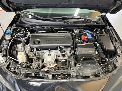 Used 2025 Honda Civic LX image 28