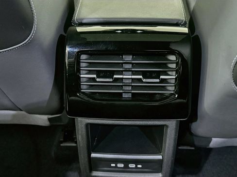Used 2023 Volkswagen ID.4 S RWD image 28