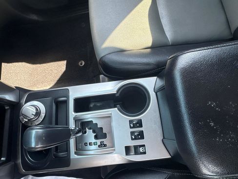 Used 2018 Toyota 4Runner SR5 Premium AWD/4WD image 28
