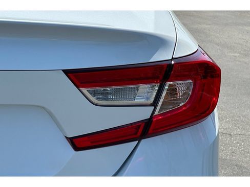 Used 2022 Honda Accord LX image 16