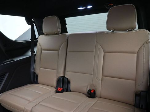 Used 2023 Chevrolet Tahoe Premier w/ Advanced Technology Package RWD image 15