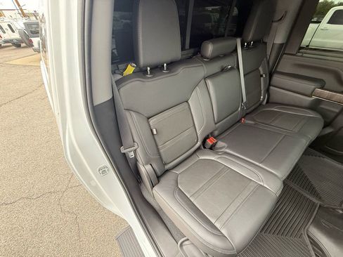 Used 2022 GMC Sierra 2500 Denali w/ Denali Ultimate Package AWD/4WD image 40