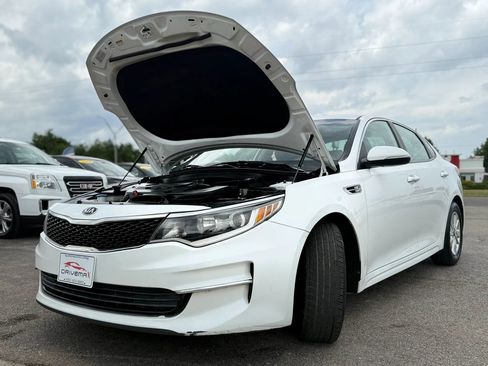 Used 2018 Kia Optima LX FWD image 12