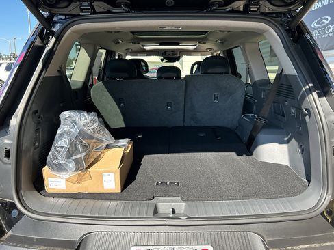 New 2026 Kia EV9 Wind image 15