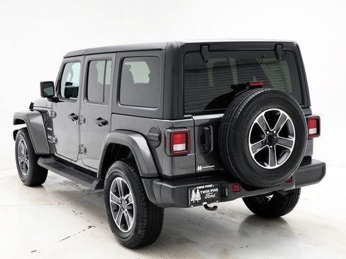 Used 2023 Jeep Wrangler Unlimited Sahara w/ Cold Weather Group AWD/4WD image 7