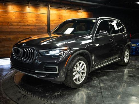 Used 2022 BMW X5 sDrive40i w/ Premium Package RWD image 2