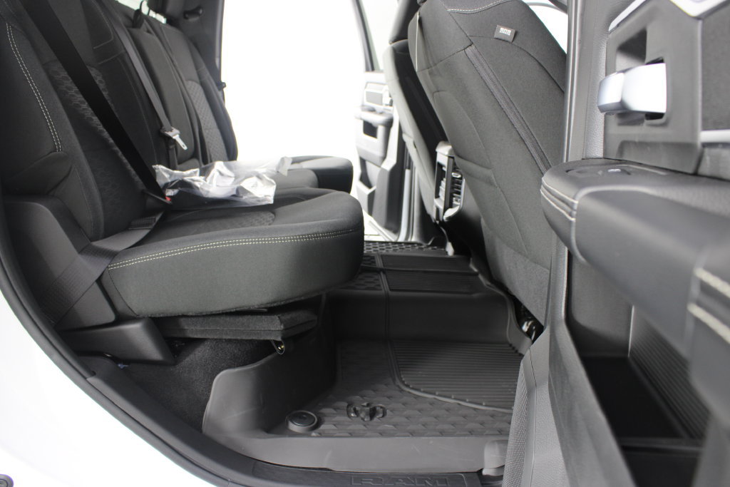 New 2027 RAM 2500 Big Horn AWD/4WD image 18