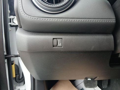 New 2025 Chevrolet Colorado LT image 11