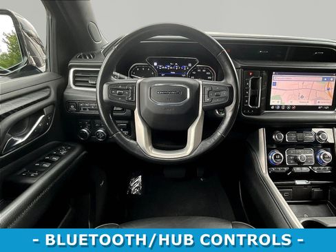 Used 2021 GMC Yukon XL Denali w/ Denali Premium Package AWD/4WD image 8