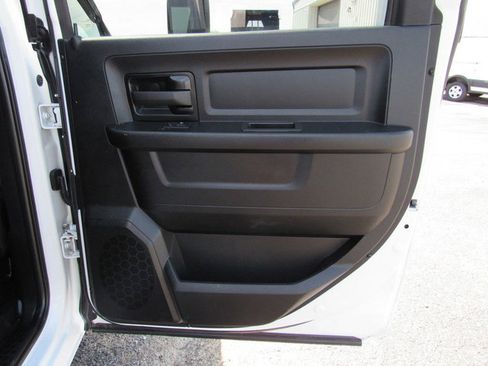 Used 2022 RAM 3500 Tradesman RWD image 16