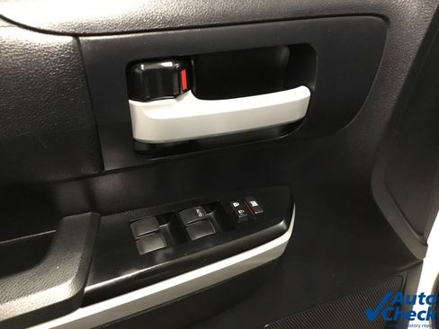 Used 2014 Toyota Tundra SR5 image 33