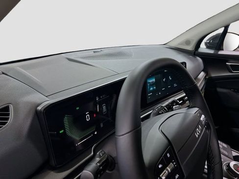 New 2026 Kia Sportage LX image 9