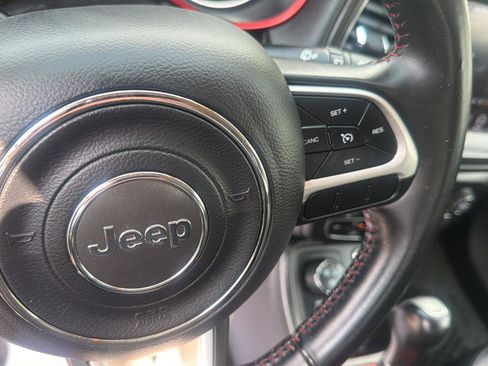 Used 2019 Jeep Compass Trailhawk AWD/4WD image 21