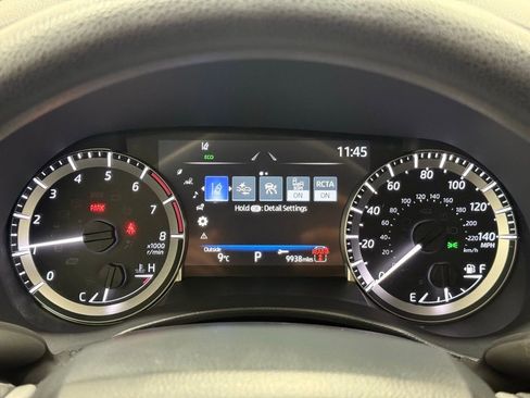 Used 2024 Toyota Highlander LE image 30