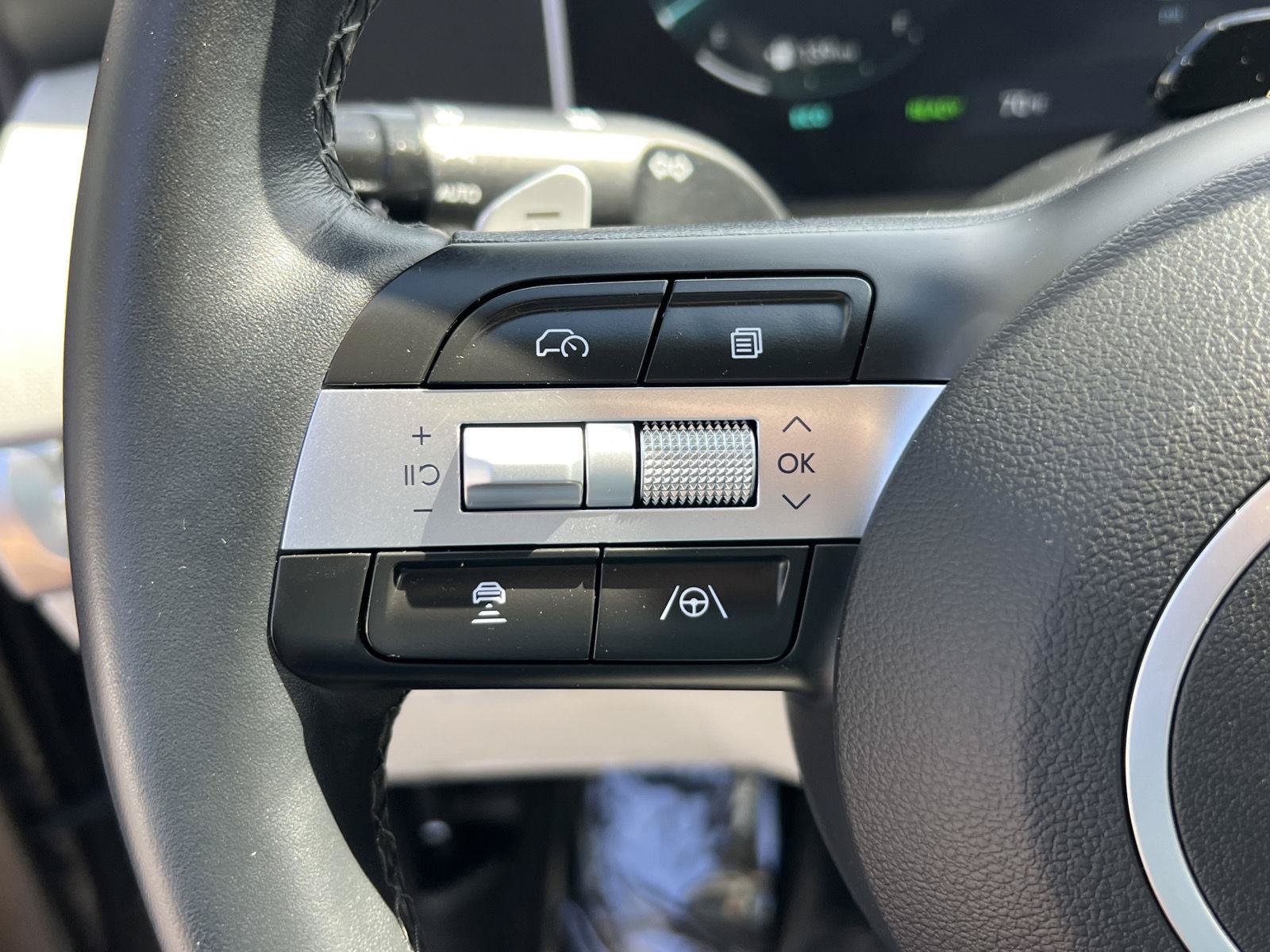 Certified 2025 Hyundai Tucson SEL AWD/4WD image 33
