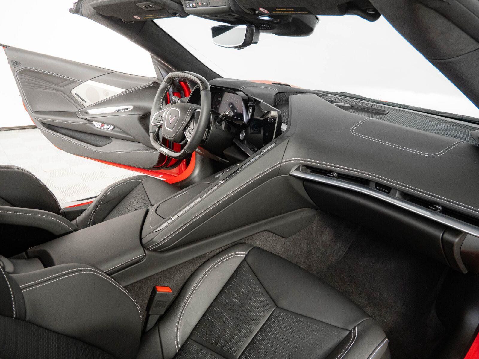 Used 2024 Chevrolet Corvette Z06 RWD image 17