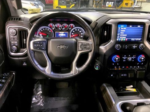 Used 2021 Chevrolet Silverado 1500 LT Trail Boss w/ Convenience Package II AWD/4WD image 5