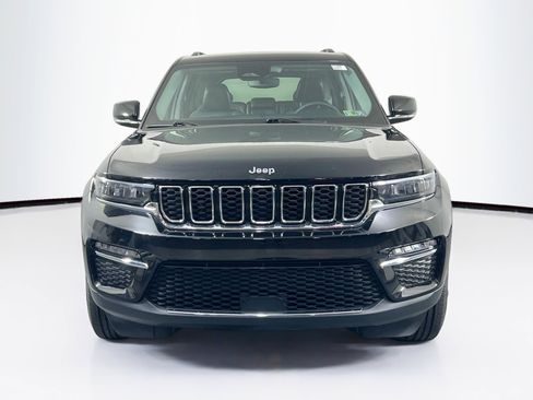 Used 2023 Jeep Grand Cherokee Limited image 2