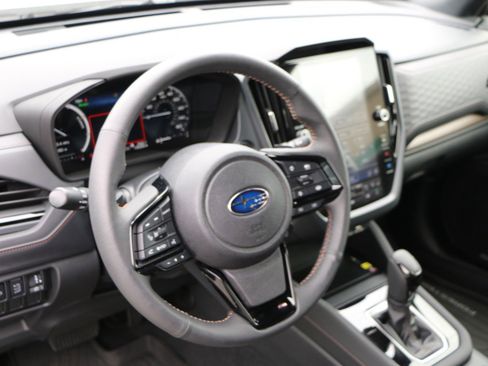 Used 2025 Subaru Forester Touring w/ Touring Package AWD/4WD image 19