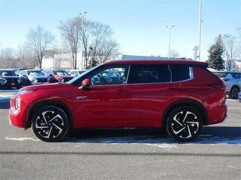 Used 2025 Mitsubishi Outlander SEL image 4