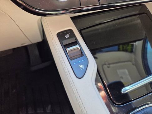 Used 2023 Kia Telluride EX w/ EX Captain's Chair Package image 29