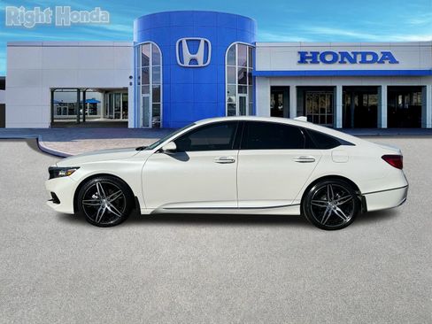 Used 2022 Honda Accord Touring image 4