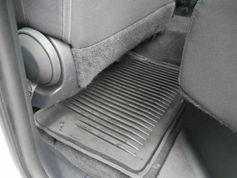 Used 2025 Toyota Tacoma SR5 image 15