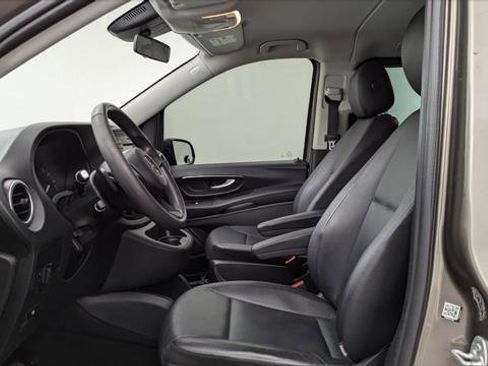 Used 2016 Mercedes-Benz Metris Passenger image 14