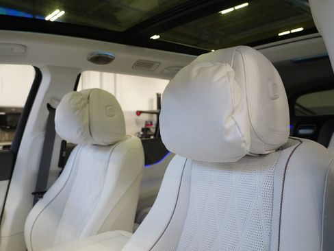 New 2026 Mercedes-Benz Maybach GLS 600 4MATIC image 15