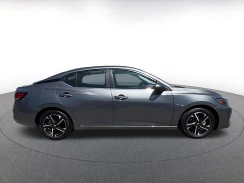 Used 2025 Nissan Sentra SV FWD image 16