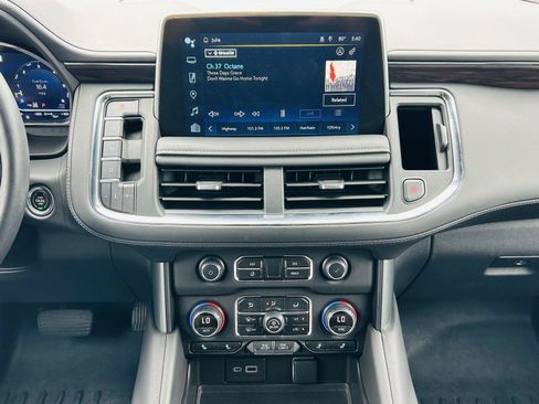 Used 2023 Chevrolet Tahoe Z71 w/ Luxury Package AWD/4WD image 26