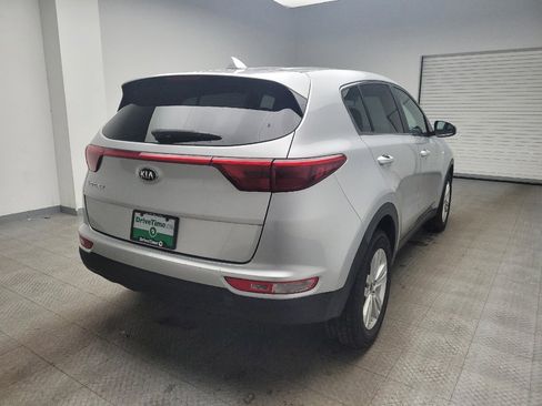 Used 2017 Kia Sportage LX image 9