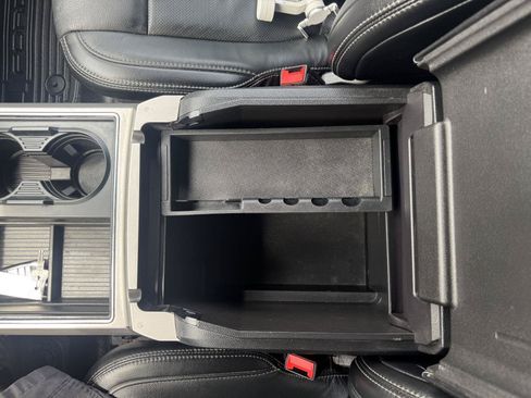 Used 2019 Ford F350 Lariat w/ Lariat Ultimate Package AWD/4WD image 26