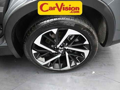 Used 2024 Mitsubishi Outlander SE image 43