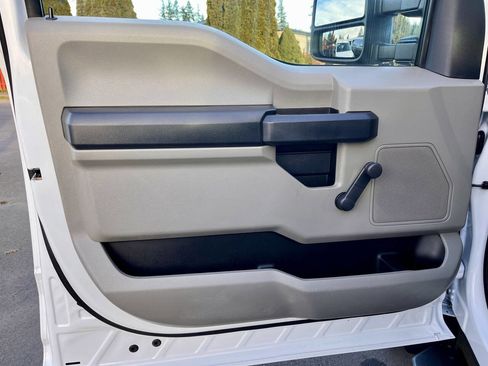 Used 2022 Ford F450 XL image 19