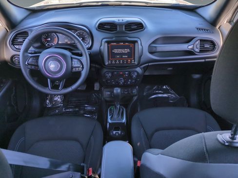 Used 2022 Jeep Renegade Altitude w/ Convenience Group image 10