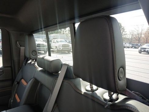 Used 2024 GMC Sierra 2500 AT4 w/ AT4 Premium Plus Package image 24