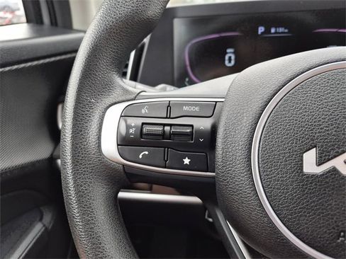 Used 2024 Kia Sportage LX image 25