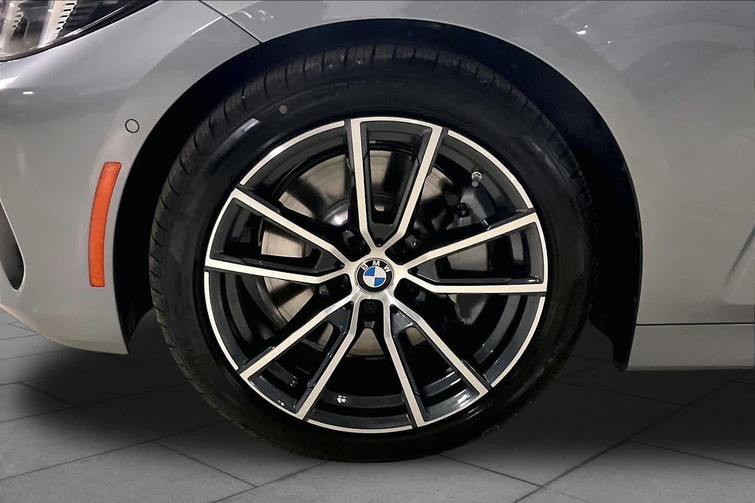 Used 2026 BMW 430i Coupe w/ Premium Package RWD image 8