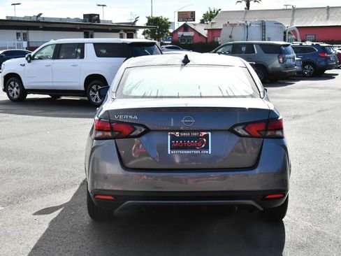 Used 2023 Nissan Versa SV FWD image 7