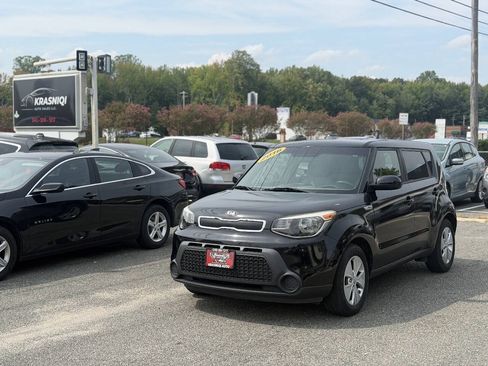 Used 2016 Kia Soul FWD image 2