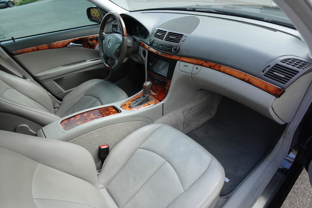 Used 2005 Mercedes-Benz E 320 Sedan image 8