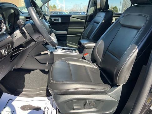 Used 2023 Ford Explorer XLT w/ Equipment Group 202A image 22